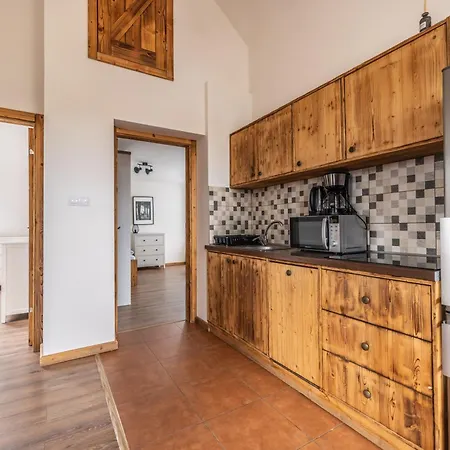 Family Tree Apartment